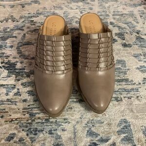LC LAUREN CONRAD RIVERBIRCH Taupe Slip On Heels Clogs Mules